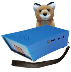 Image description: The EinkaufsFuchs and its mascot, the tiny and smart fox, which mischievously sits behind the technical aid for the blind and visually impaired.